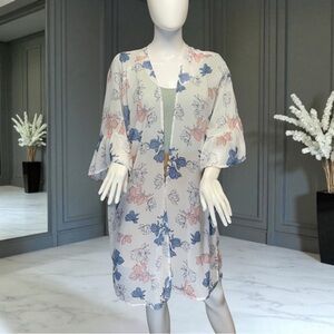 Women's Saints & Hearts Sheer Floral‎ Kimono Cover-Up Layering Piece Size S NWOT